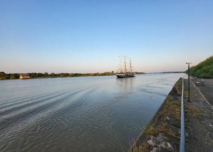 特米埃尔酒店 Couëron